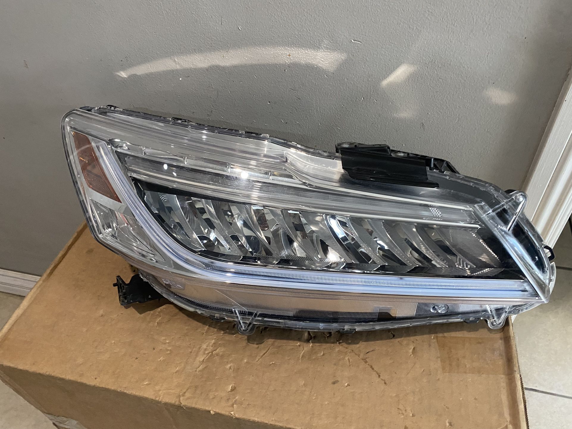 2016-2017 Honda Accord Touring Right Headlight