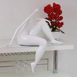 Women resin sculpture