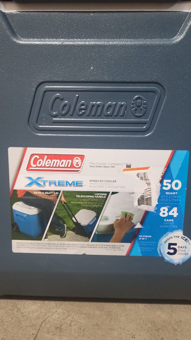 Coleman Xtreme 50 Quart Wheeled Cooler