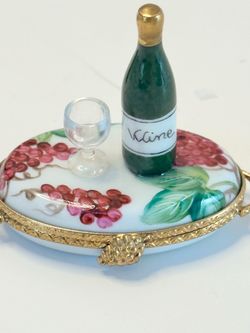 Limoges France Peint Main Hand Painted Wine Bottle Porcelain Trinket Box Grapes