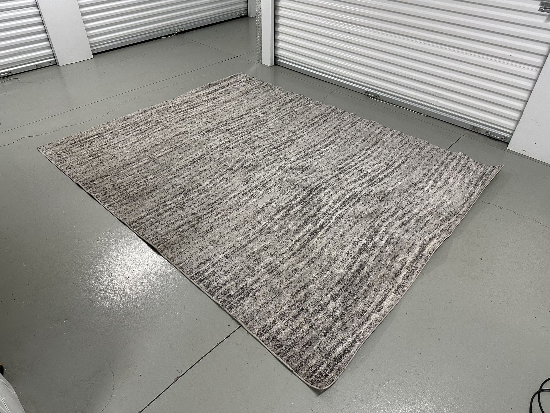 nuLoom 8x10 Area Rug – Made in Turkey – Neutral Gray – Good Condition