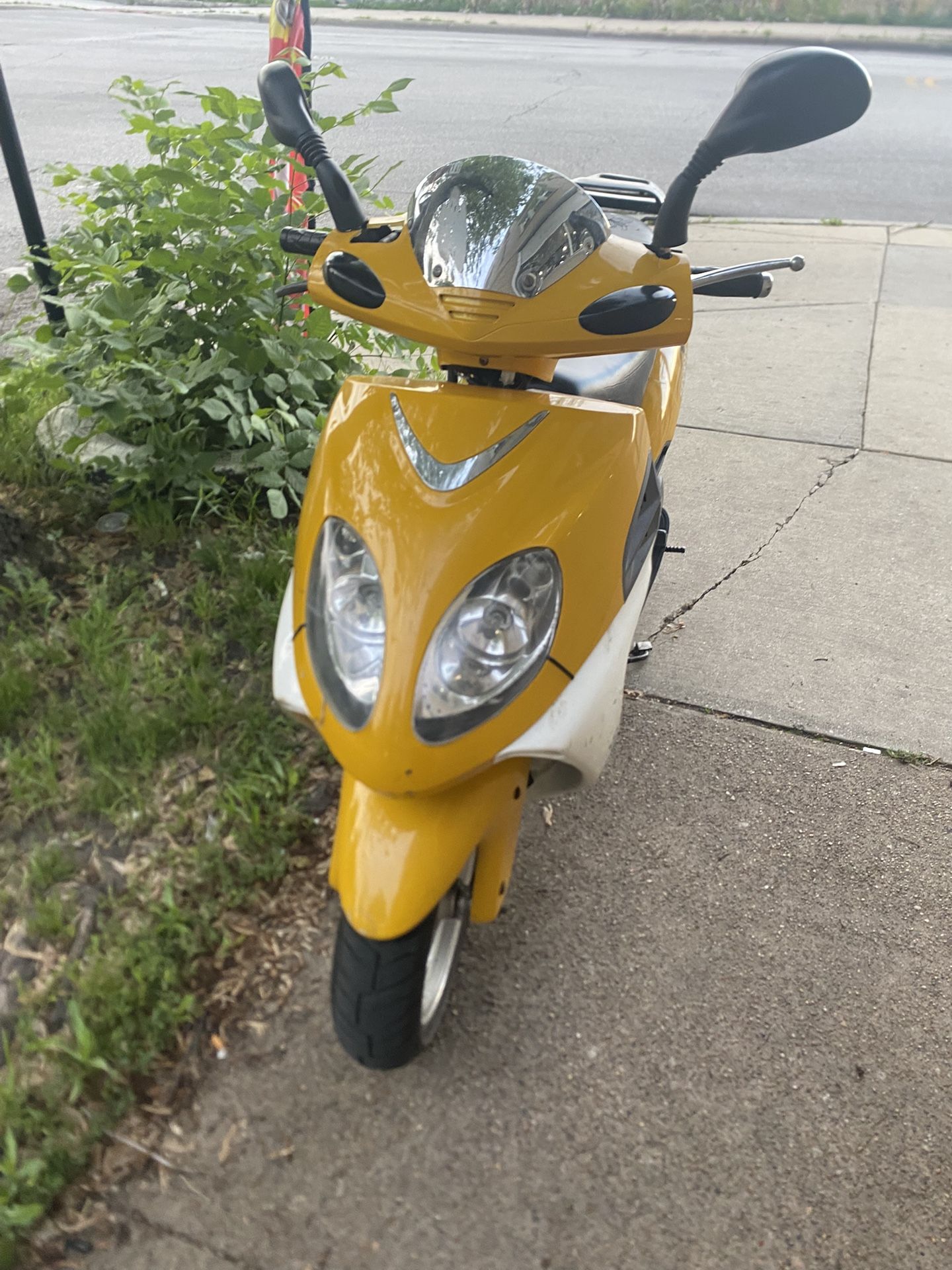 150cc Moped