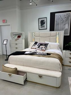Modern & elegant 5 pc bedroom set features sleek high-gloss finish w/Practical storage solution
