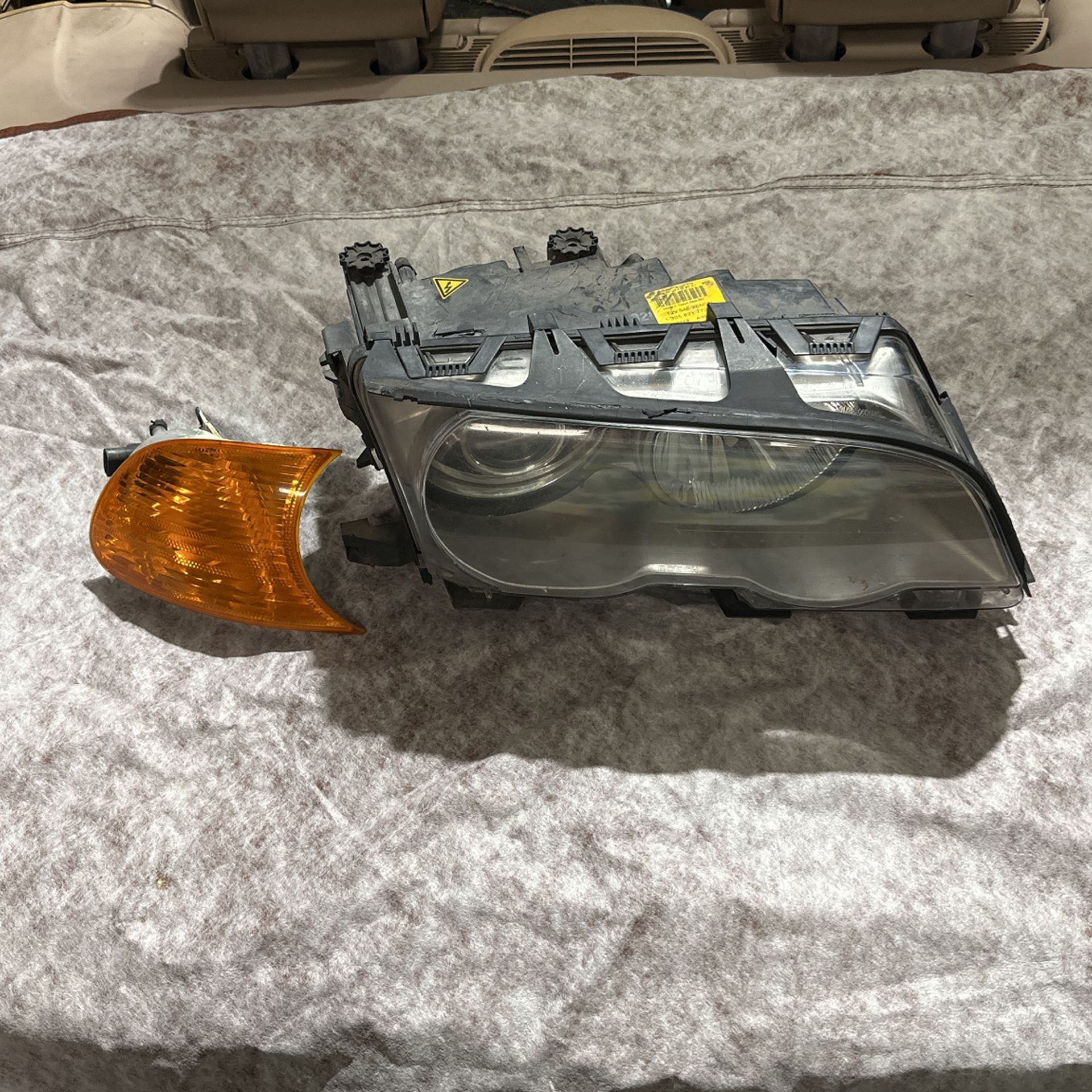2001 Bmw E46 Headlight And Turning Signal