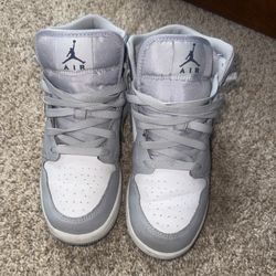 Jordan 1’s Size 6Y