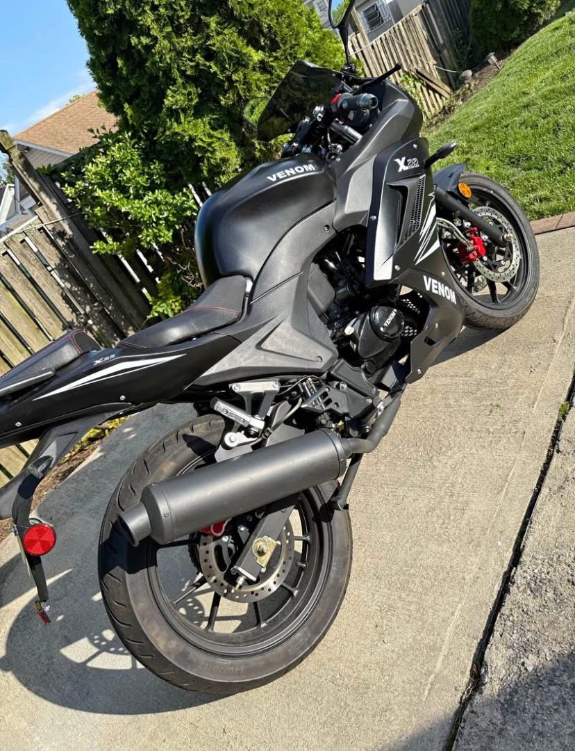 Venom x 2023 cheap low miles $1,100
