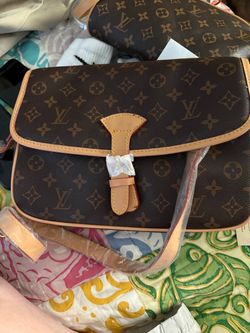 Louie Vaton handbag/ Never used NEW