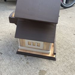 4 Holes Birdhouse With Feeder 
