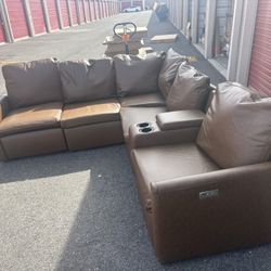 L Shaped 5 seats sofa with cup holder and USB Port