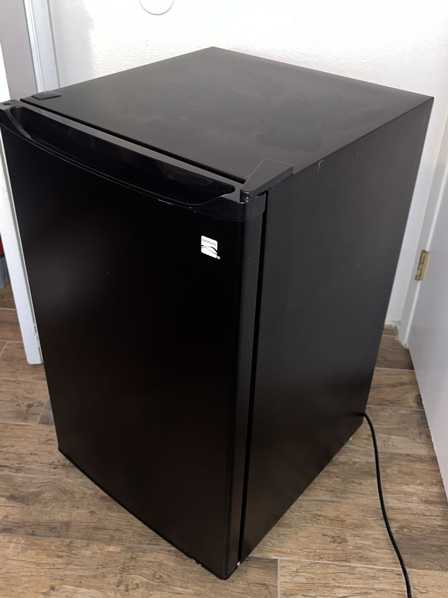Kenmore Mini Fridge OBO