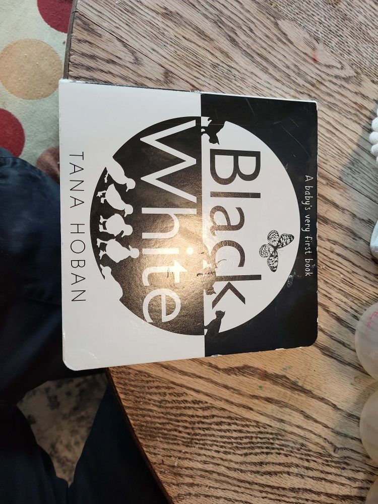 Baby's First Black And White Book
