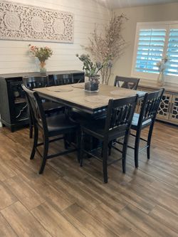 Dinning Table
