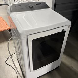 Washer and gas dryer