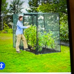Latge crop cage
