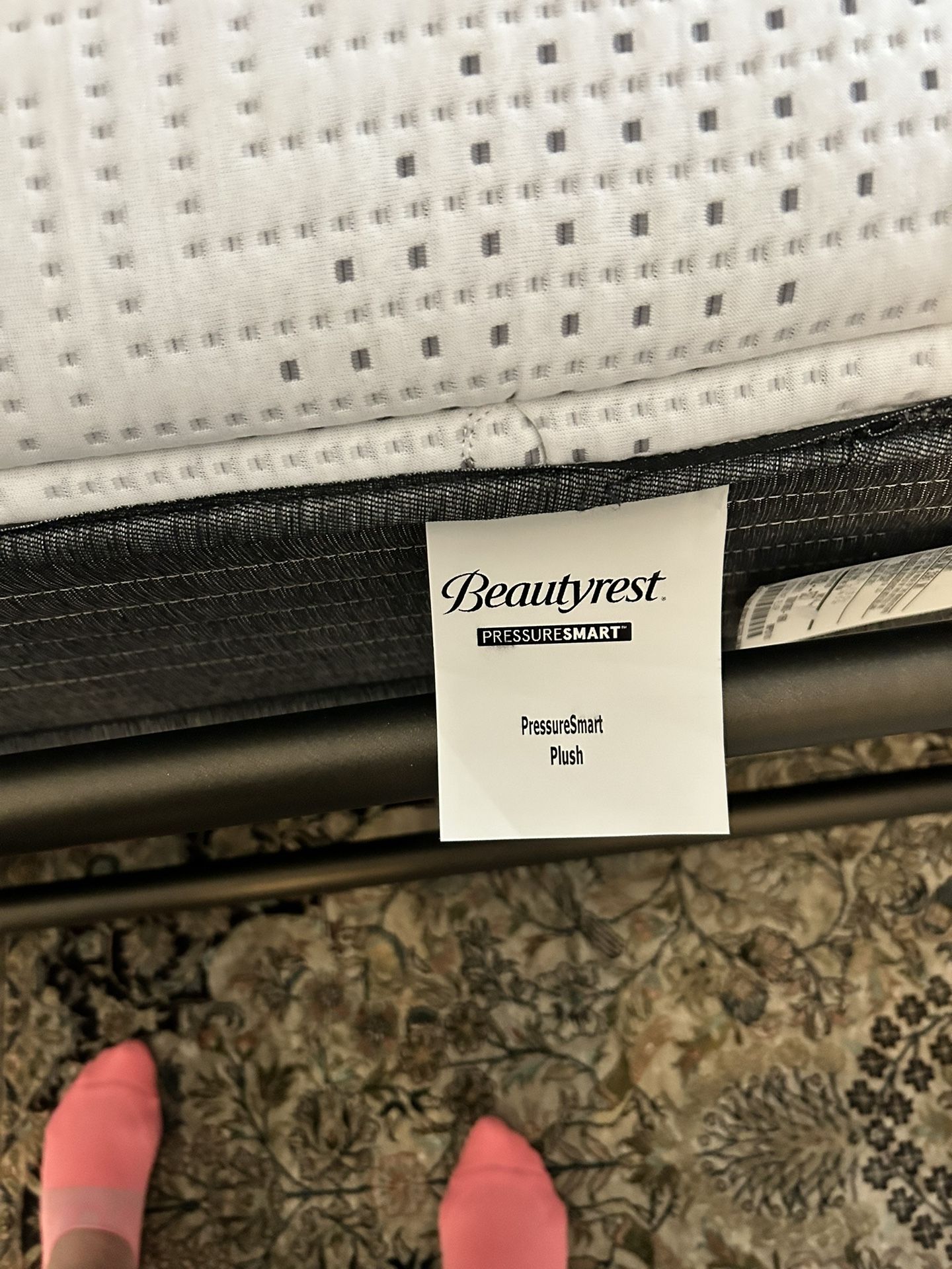 King Beautyrest Mattress new! Box Springs Included for Sale in