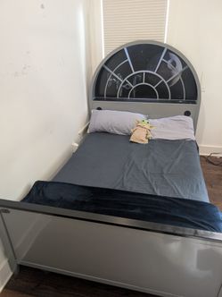 Star Wars Millennium Falcon Full Bed