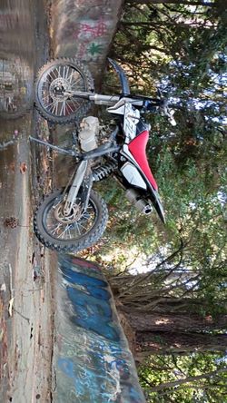 Dirt bike