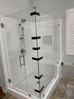 Frameless shower door