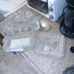 8 Pieces Of Vintage Kitchen Glass