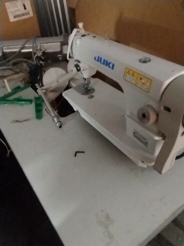 Juki DDL8300N Highspeed, 1needle, Lockstitch Machine for Sale in