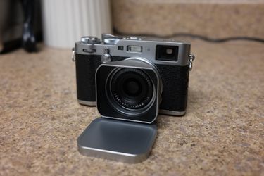 Fujifilm X100F Bundle