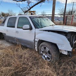 2002 Chevy Avalanche - Parts Only #PB3