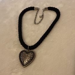 14”-16” Choker Necklace With Heart Pendant 