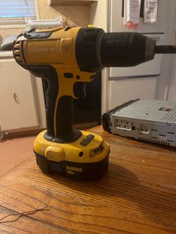 Dewalt drill 18v  and SKiL saw Tools