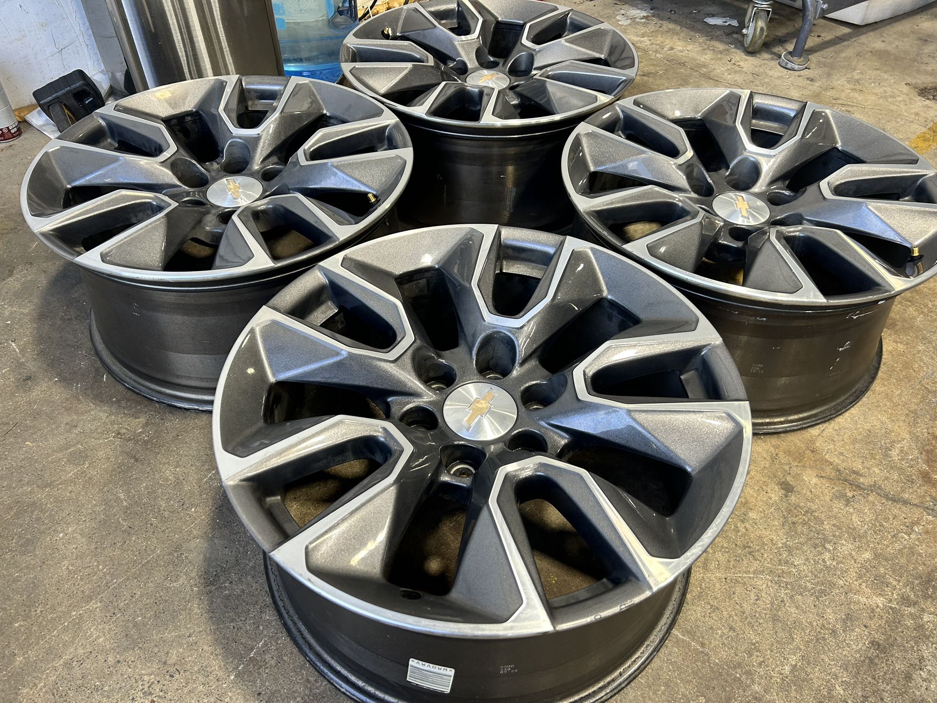 Install (4) OEM Wheels Rims Chevy GM 1500 Silverado LTD Suburban Tahoe ...