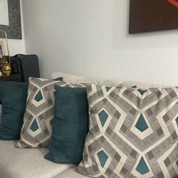 Set Of 4 Decorative Pillows 