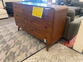New MCM Dresser! Dark Walnut! Free Delivery 🚚 😊!
