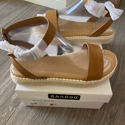 Woman’s Sandlas 