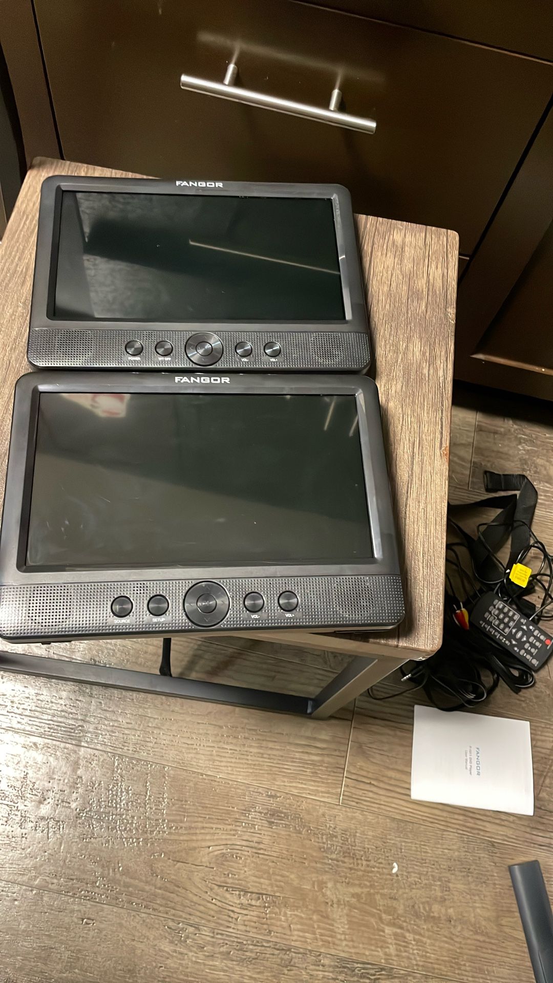 Fangor F-611D Black 7.5 in LCD Dual Screen Portable DVD Player For Suv, Car 🔵