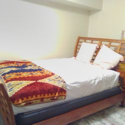 Complete Queen Bed