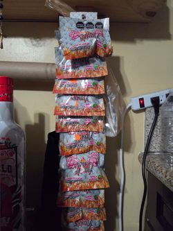 Barullo cotton candy y botellas