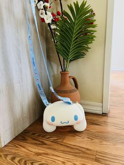 Cinnamon Roll Crossbody Bag