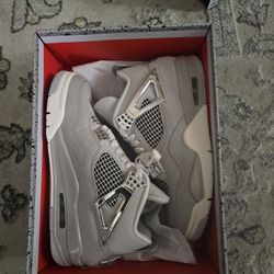 Air Jordan 4 Reto 'Forzen Moments'