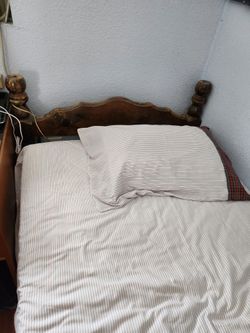 Twins Size Bed And Mattress