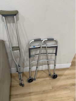 Folding walker