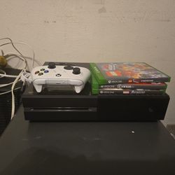 Xbox One ÷ CONTROLLER +3 GAMES