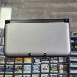 Silver Nintendo 3DS XL LL