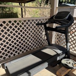 Treadmill with incline