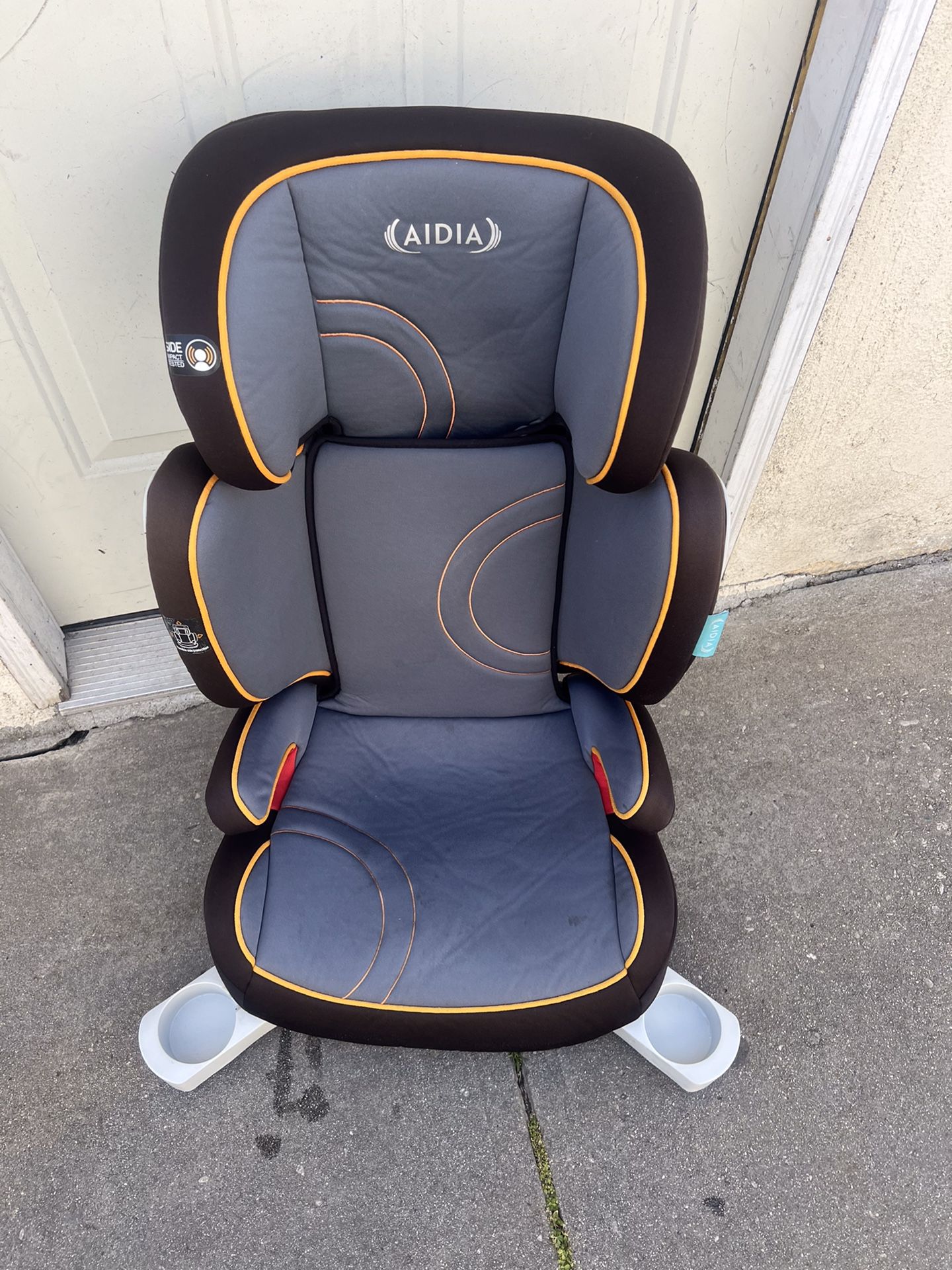 AIDIA BOOSTER SEAT 