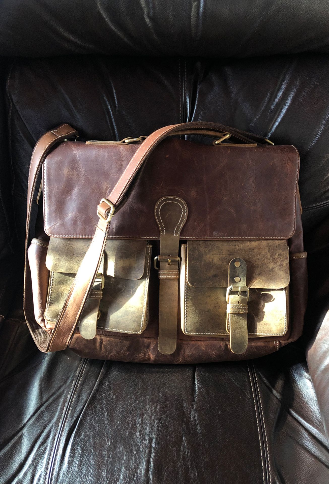 Messenger bag cross body