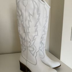 White Cowgirl Boots Size 5 1/2