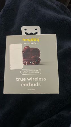 Wireless earbuds