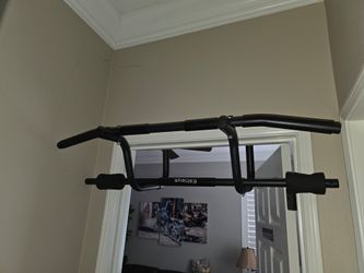 Doorway pull up bar / push-up bar