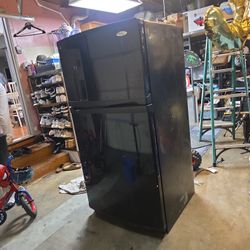 Whirlpool Refrigerator 