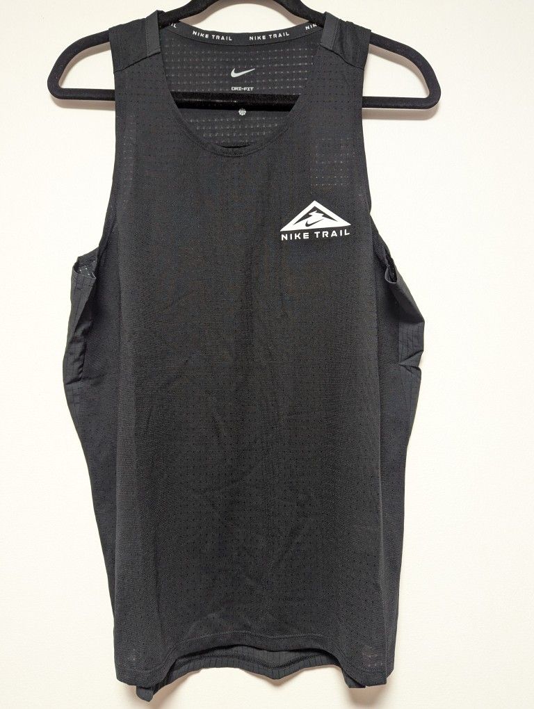 Nike Trail Running Dri-FIT Tank Top Black Shirt Men's Size Medium FJ5336-010