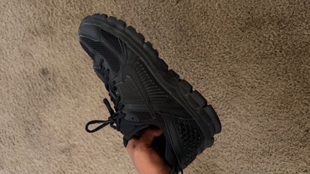 Nike Zoom Vomero All Black Sneakers